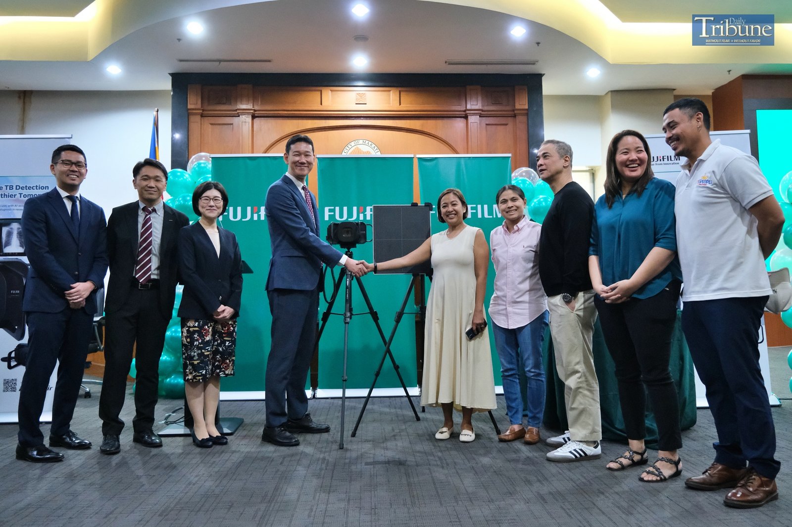 TRIBUNE-mayoabbybinay-fujifilm-MasahiroUehara-fujifilm-group-photo